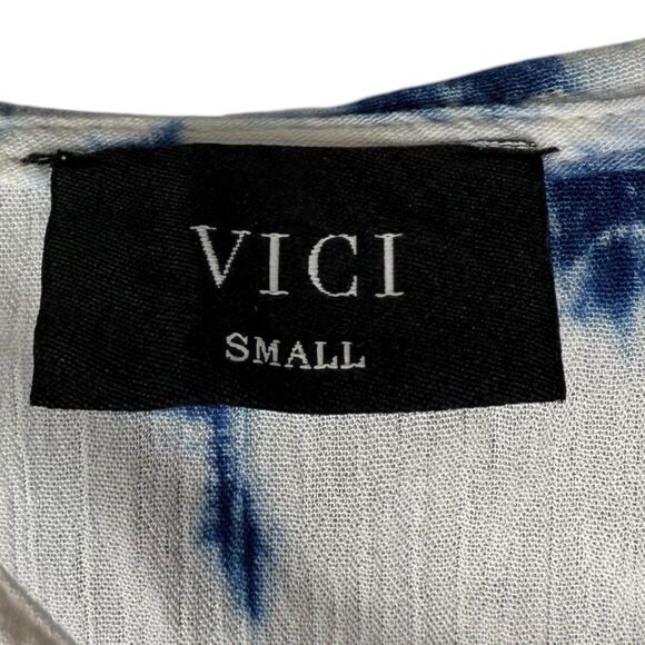 |EUC| VICI Tie Dye Flutter Boho Hooded Top - Picture 5 of 6